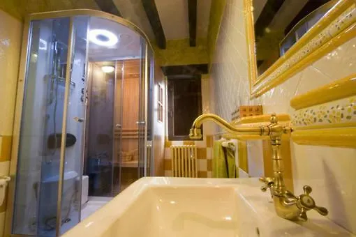 Casas Herrenales De Ulaca 컨트리하우스