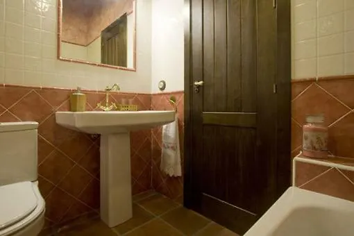 Casas Herrenales De Ulaca * Solosancho